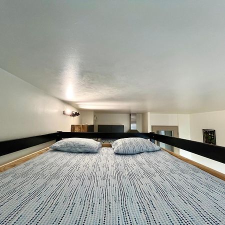 Logement Renove Proche Centre-Ville Lyon Villeurbanne Buitenkant foto