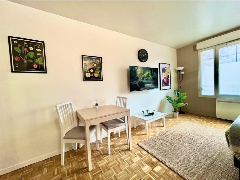 Logement Renove Proche Centre-Ville Lyon Villeurbanne Buitenkant foto