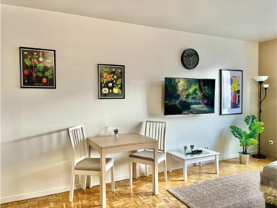 Logement Renove Proche Centre-Ville Lyon Villeurbanne Buitenkant foto